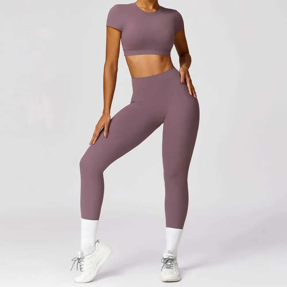 Frauen Tracksuits 2PCS Women Tracksuit Set Workout Sportswear Fitnesskleidung Fitness Kurzes Slve Crop Top High Taille Leggings Sports Anzüge Y240426