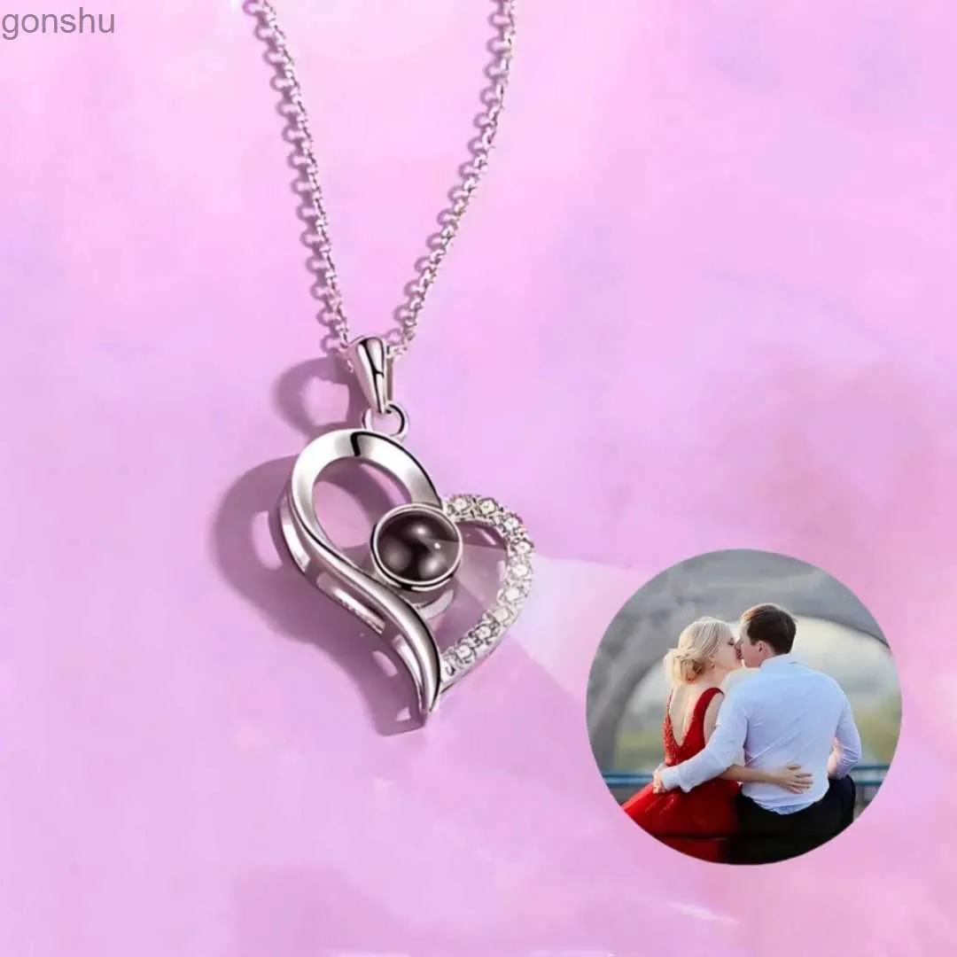 Hangende kettingen Aangepaste fotoprojectie ketting Modieuze dames sieraden Nieuw hete verkopende bruiloft Romantische ketting als een cadeau voor loverswx