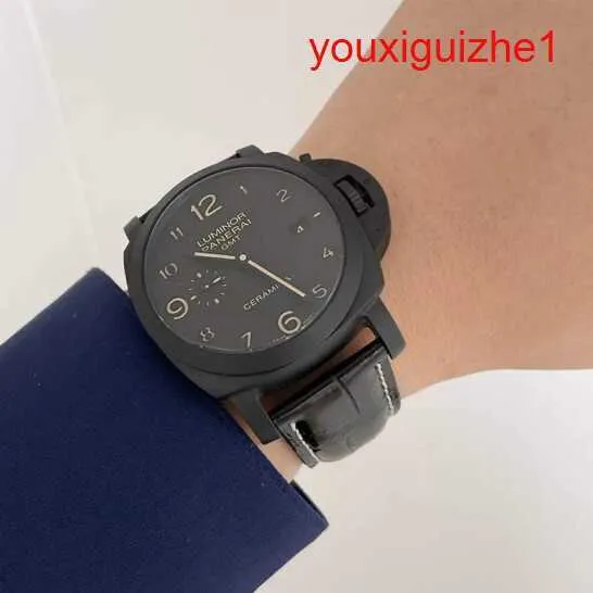 Schöne Handgelenk Uhr Panerai Herren Luminor 1950 Serie 44 mm Durchmesser Automatische mechanische Kalender -Display Uhr PAM00441/ Keramik/ Dual Time Zone Power Reserve Display