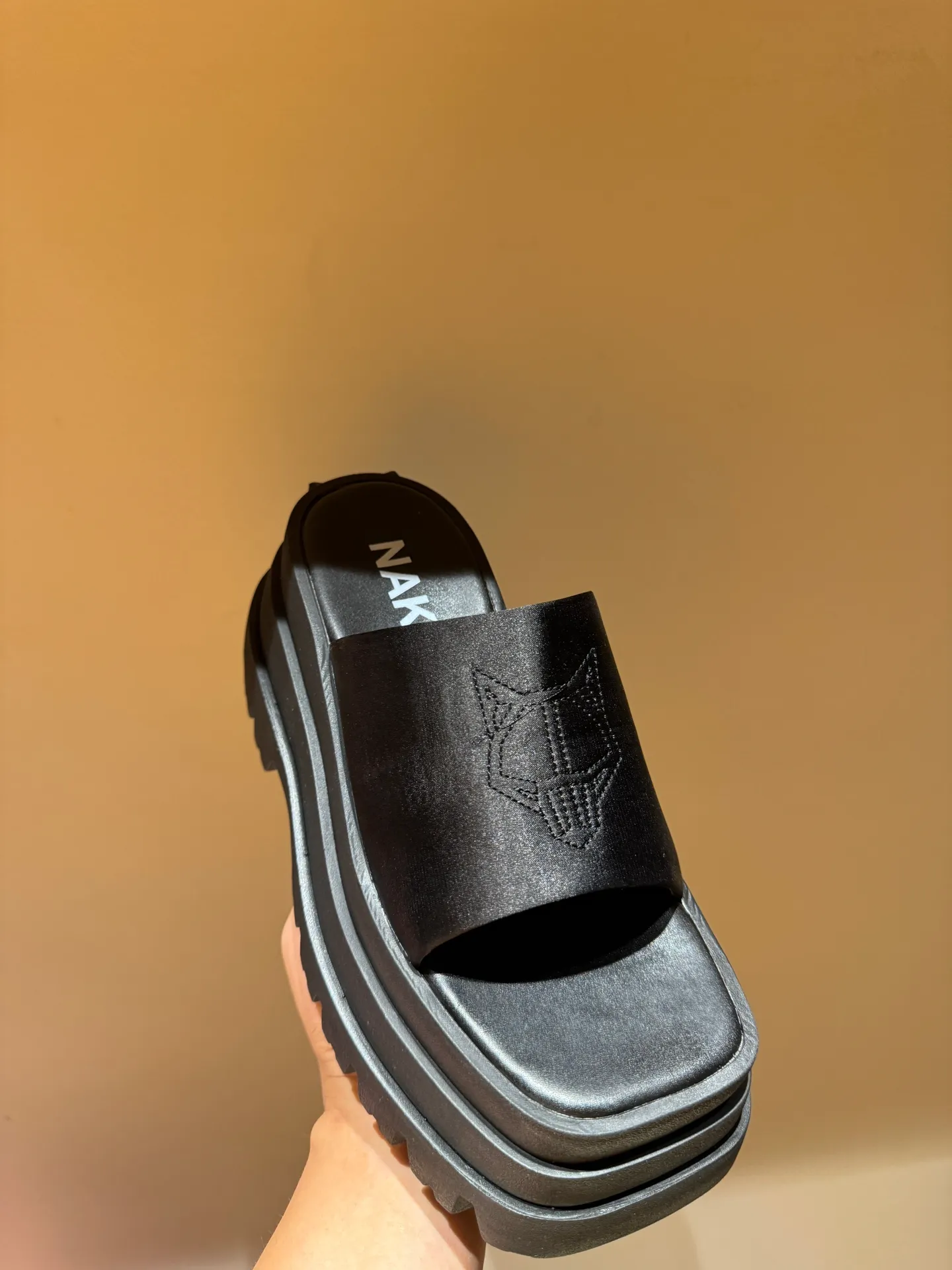 靴 SONGE PLATFORM TONGS SANDALS M SONGE PLATFORM TONGS SANDALS M