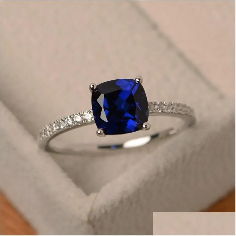 Solitaire Ring Fashion Fashion Big Square Sky Blue Stone Rings for Women Gioielli Regali di fidanzamento del matrimonio intarsia