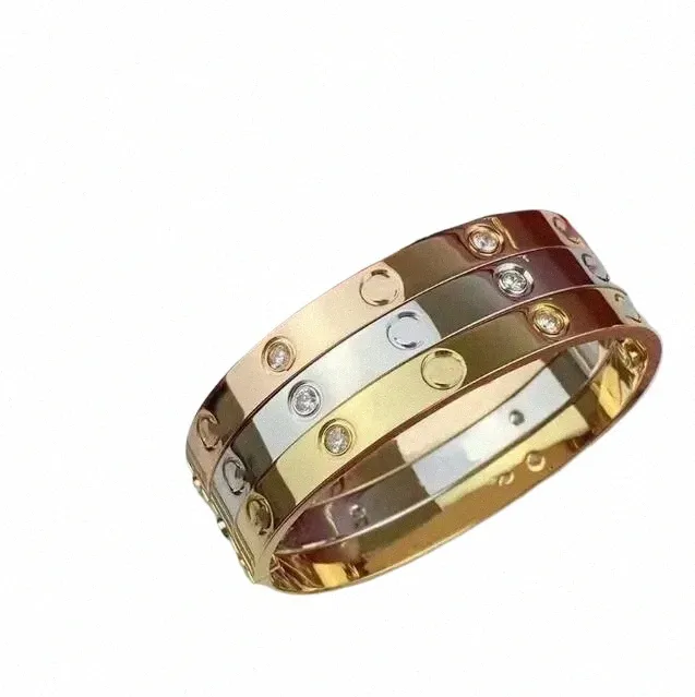 Designer -Armband 18k Gold Paar Hochqualitätsgröße Frauen Frauen Geburtstagsgeschenk Muttertag Schmuck mit Schraubendrehergeschenk Ornamente Großhandel Acco u81j##