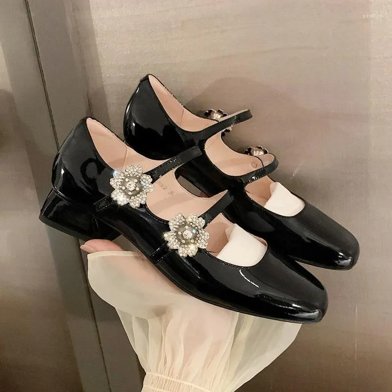 Scarpe eleganti per donne pompe moderne sexy ragazza fiori di strass con tacchi alti bel matrimonio