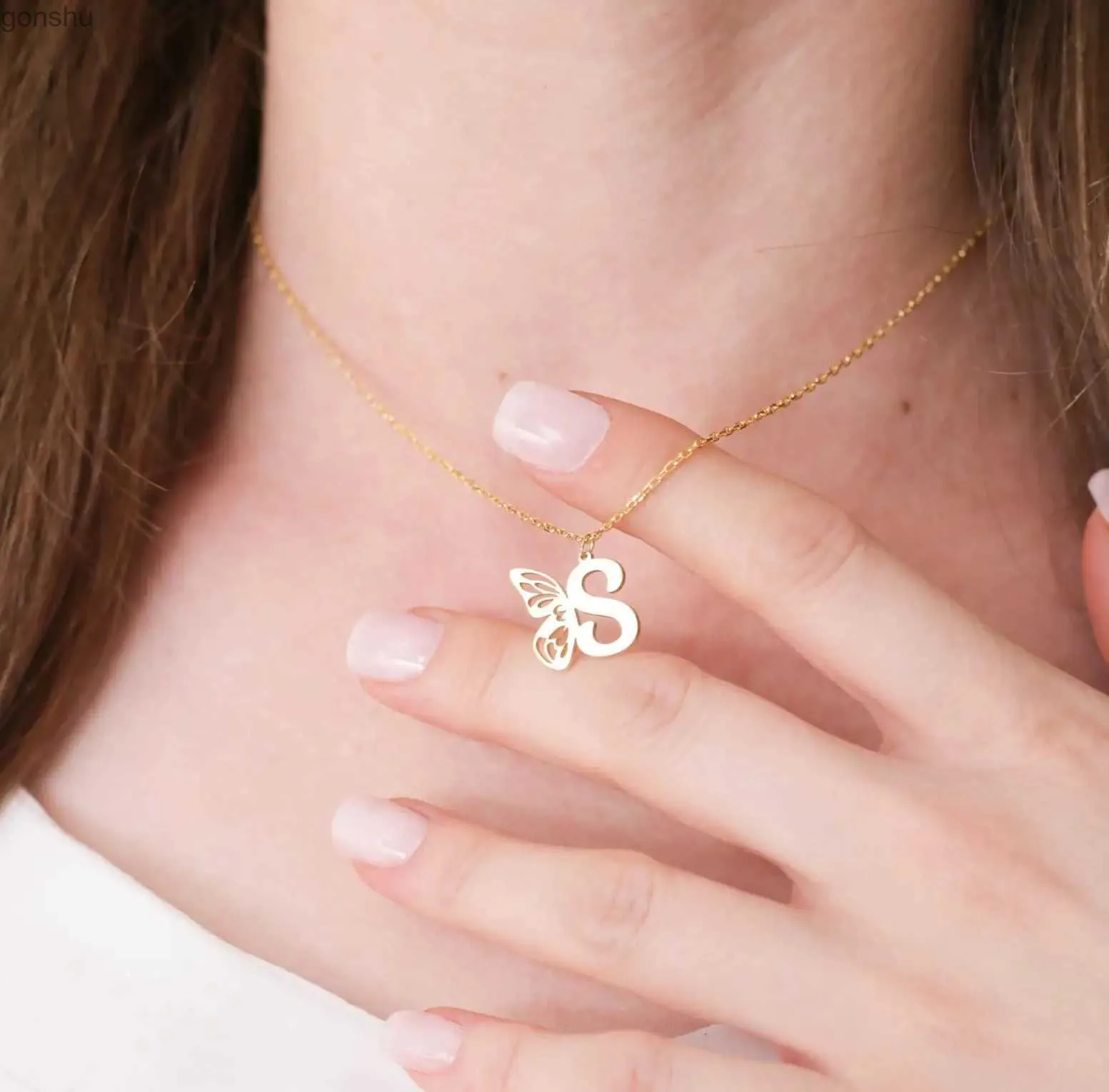 Colliers pendentifs Collier d'origine personnalisé avec collier de lettres de papillon cadeau de Noël personnalisé bijoux de la fête des mères Giftwx