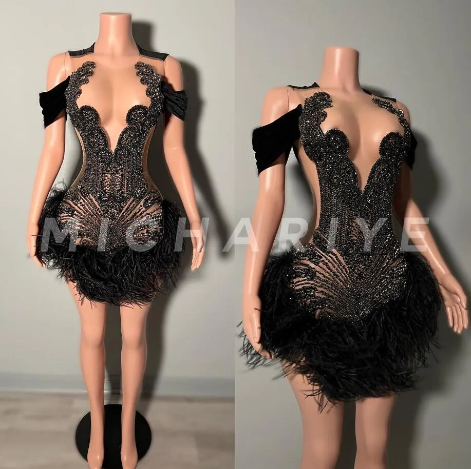 Little Black Dress Sparkly Short Prom Homecoming Dresses for Black Girl Luxury Diamond Feather Birthday Gala Graduation Gown