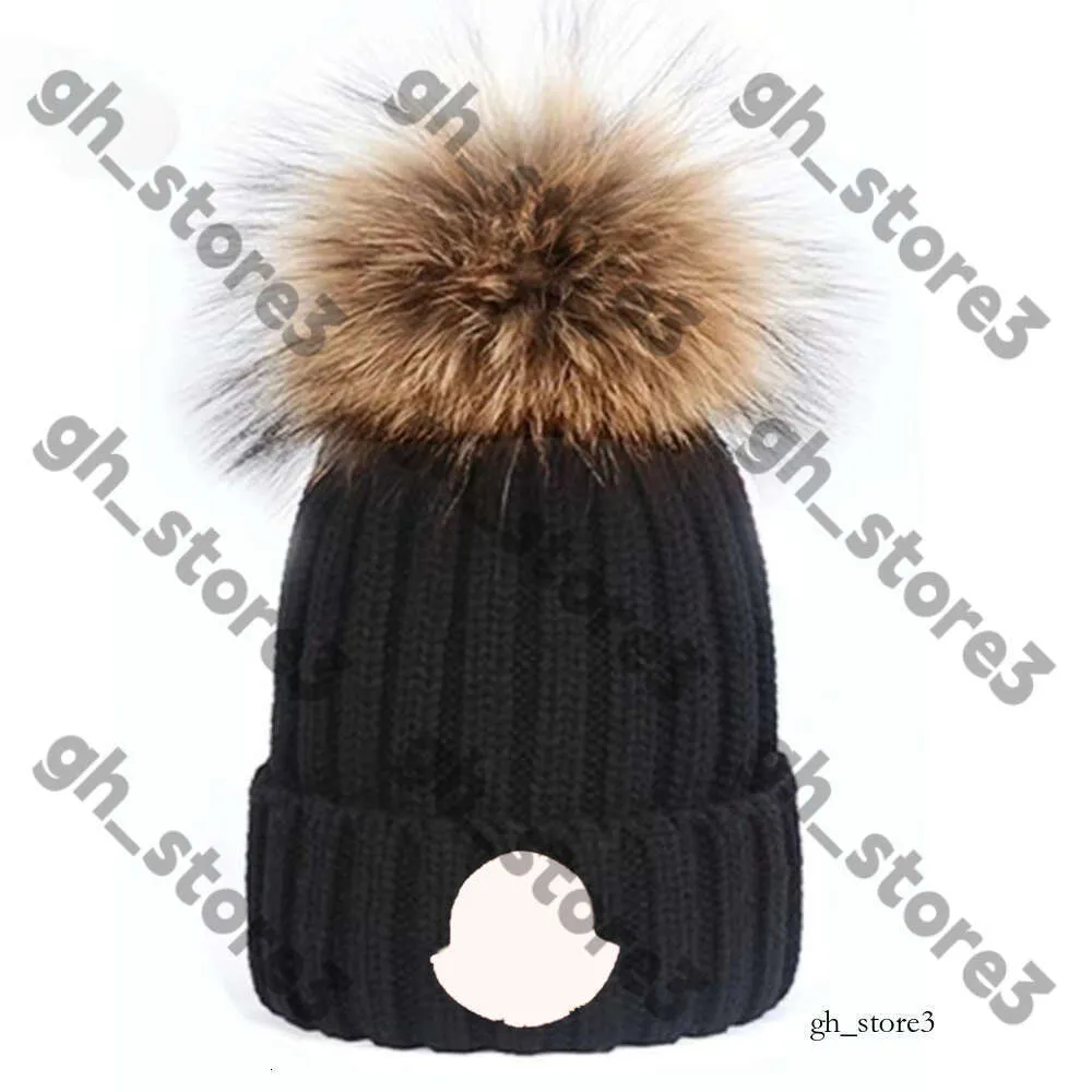 Bonnet de bonnet de capuchon de chapeau de créateur de créateurs nouvelles femmes mode femmes femmes chaude bonnet beanie grand fausse fourrure pom bobble chapeau extérieur m-2 181