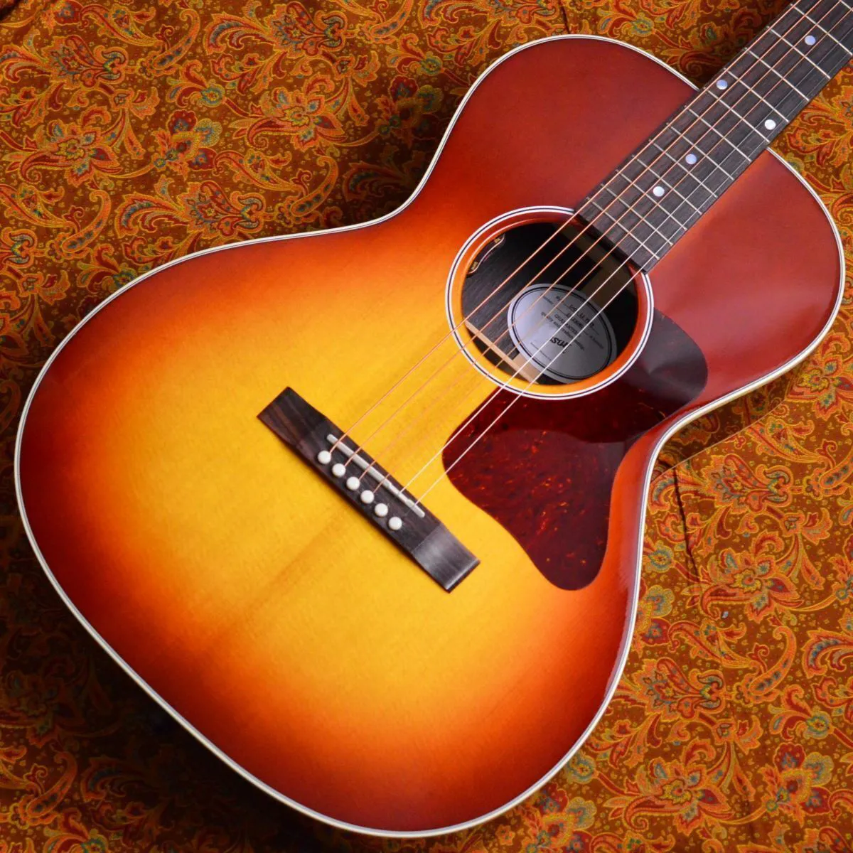 L00 Rosewood 12-Fret Acoustic Guitar