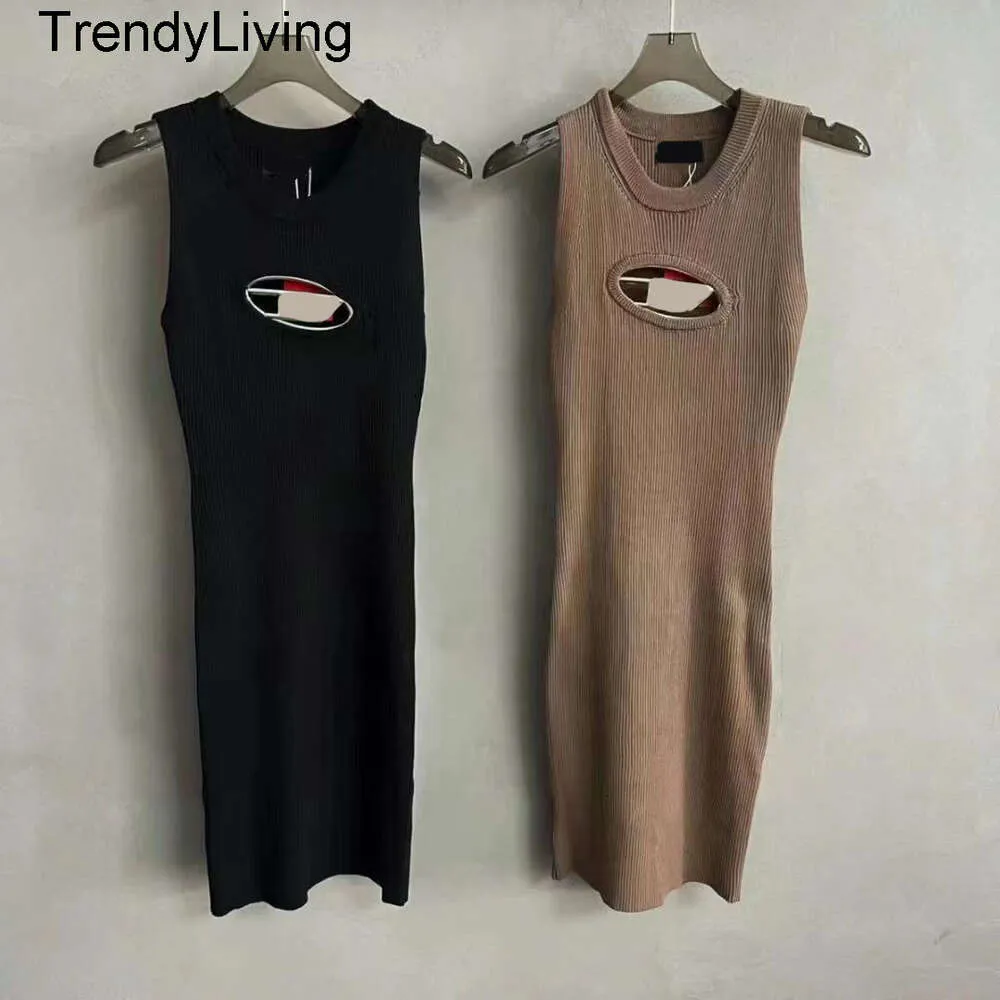 Новое 24ss Designer Long Dress Женщина модная бренда металлическая ласка для майки для женской летние платья повседневные леди тонкие без рукавов топ сексуальное хлопковое платье одежды