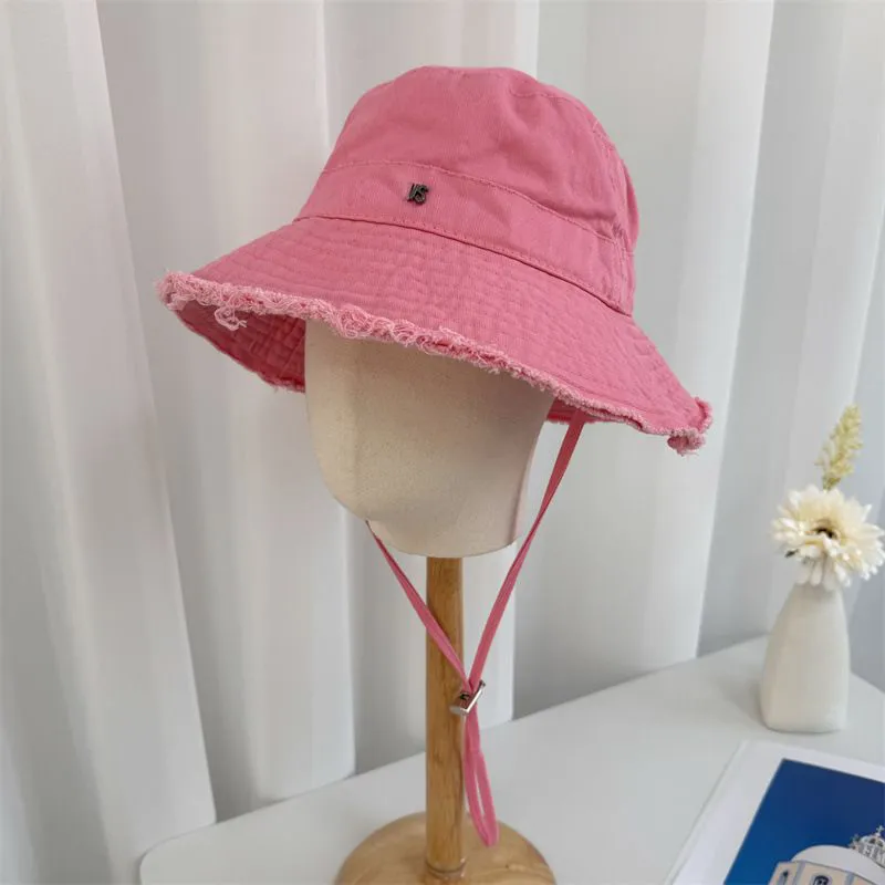 Le Bob Designer Hat for Women Vintage Bucket Hat Designer Gorras Популярный черно -белый розовый модный модный пляж Летние роскошные шляпы дизайнеры женщин Wide Brim Mz02 B4