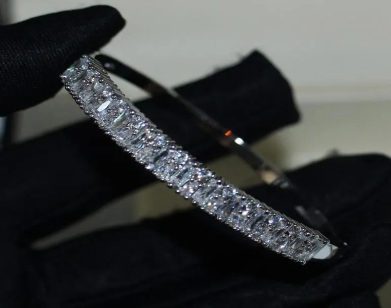 2019 Novas jóias de moda de chegada 925 Sterling Silver Princess Cut White Topaz CZ Círculo Diamante Círculo Partem Mulheres Palavalhadas F7122388