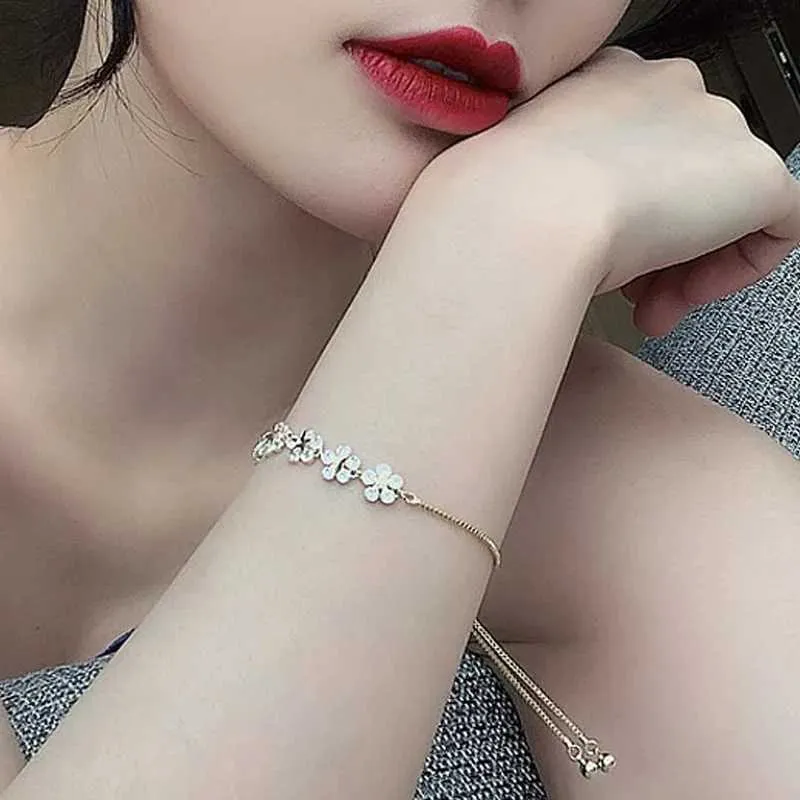 Kette Elegant eingelegtes Strass koreanische Armbänder Goldfarbe Blume Charme Armband für Frauen Mode Schmuck Accessoires Party Geschenke