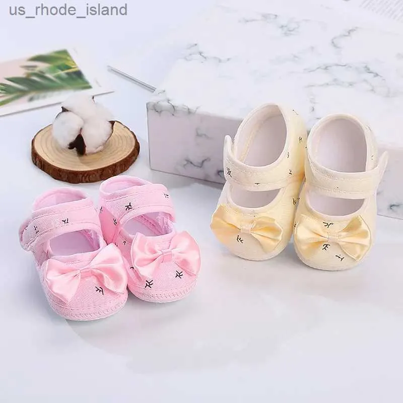 Sandals Baby girl casual shoes newborn baby girl socks shoes non slip soft soles first step walker childrens cotton soaked shoes sandalsL240429