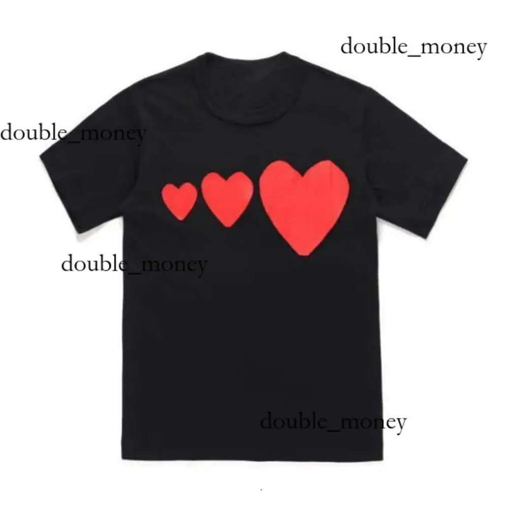 Jugar camisetas Commes 2024 Fashion Mens Play T Shirt Garcons Designer Commes Play T Shirt Shirts Polo Commes Red Commes Heart Casual Womens Des Badge Graphic Tee 113 651