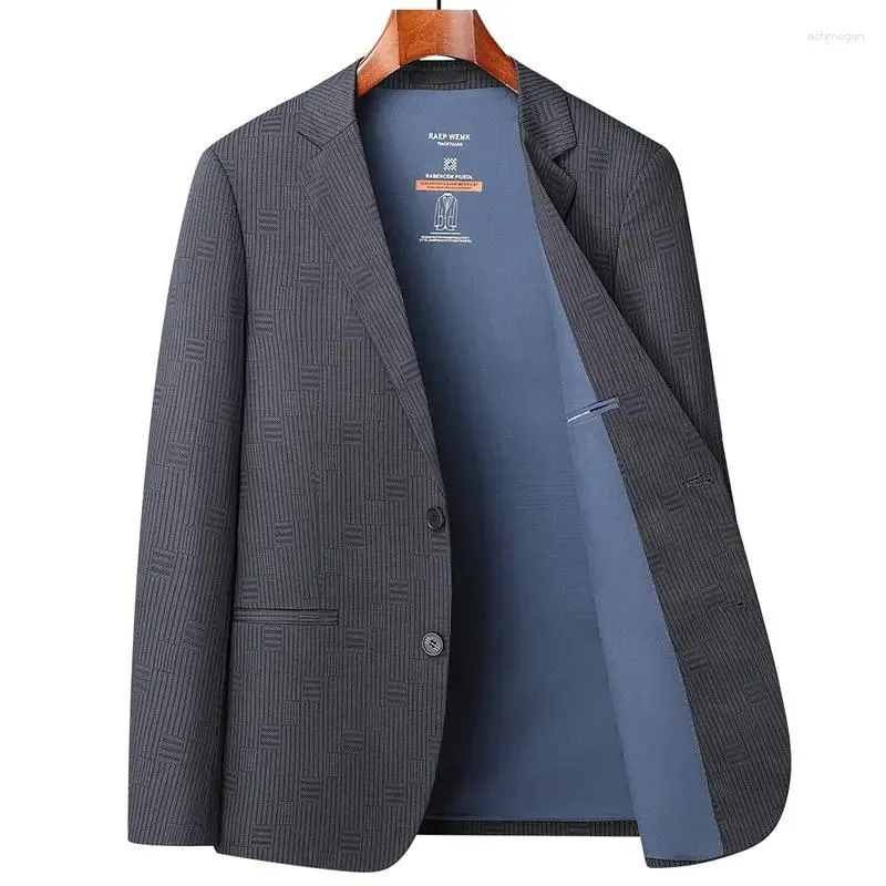 Suisses masculines 2024 hommes Tendance coréenne Blazer Cérémonie de mariage décontractée Couleur solide Style British British Business Fashion Gentleman Gentleman Suit