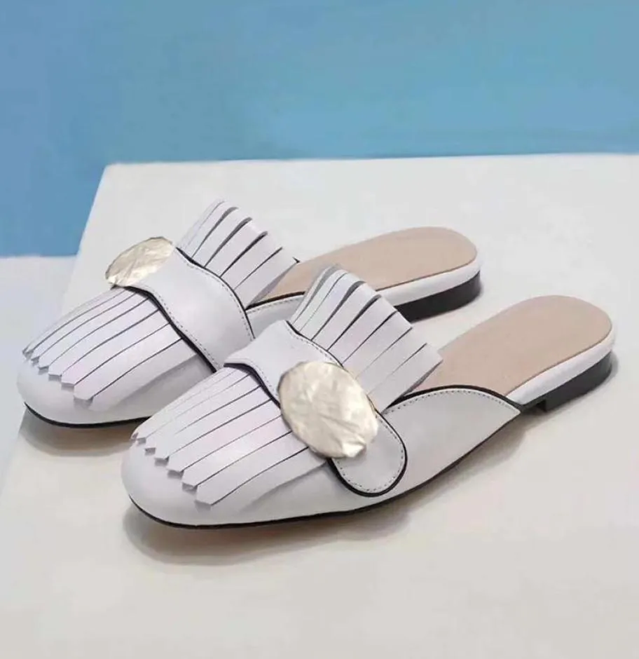 Women039S Sandals Fashion Slippers Ladies Summer Flat Shoes Leather Metal Decoration Open Toe Bekväma lata skor Designer O3819580