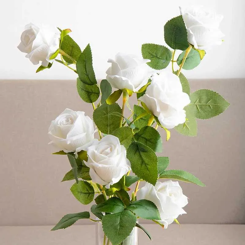 Fiori secchi 5 pezzi Fiori artificiali Silk Whie Rose Bouquet Home Wedding Decorazione fai -da -te Valentines Day Gift Bride con floreale finto economico