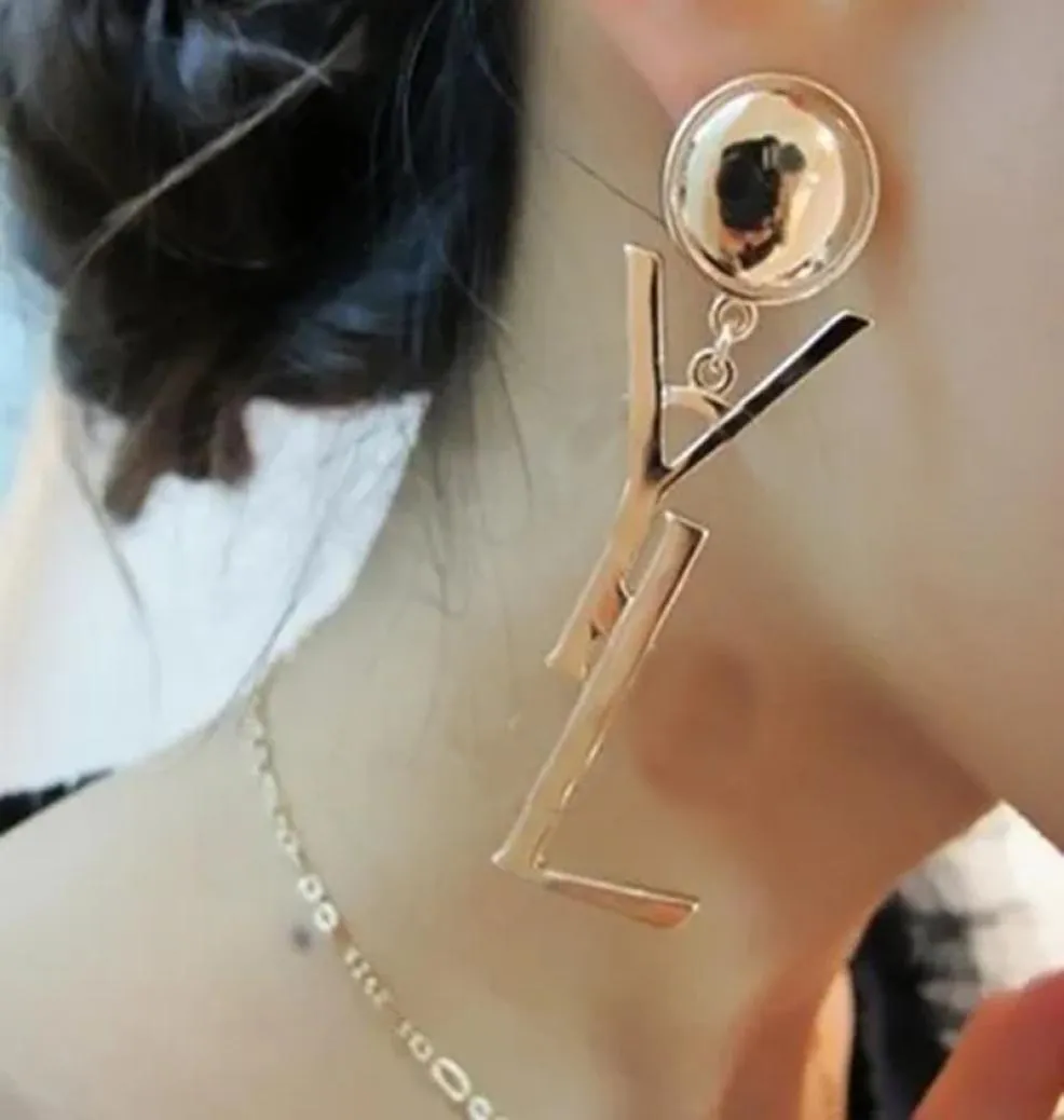 Kvinnors designer örhänge guldarmband smycken Bangle Fashion Silver Chain Link Pendent Armband For Women Wedding Luxury Hoop Earr8675719