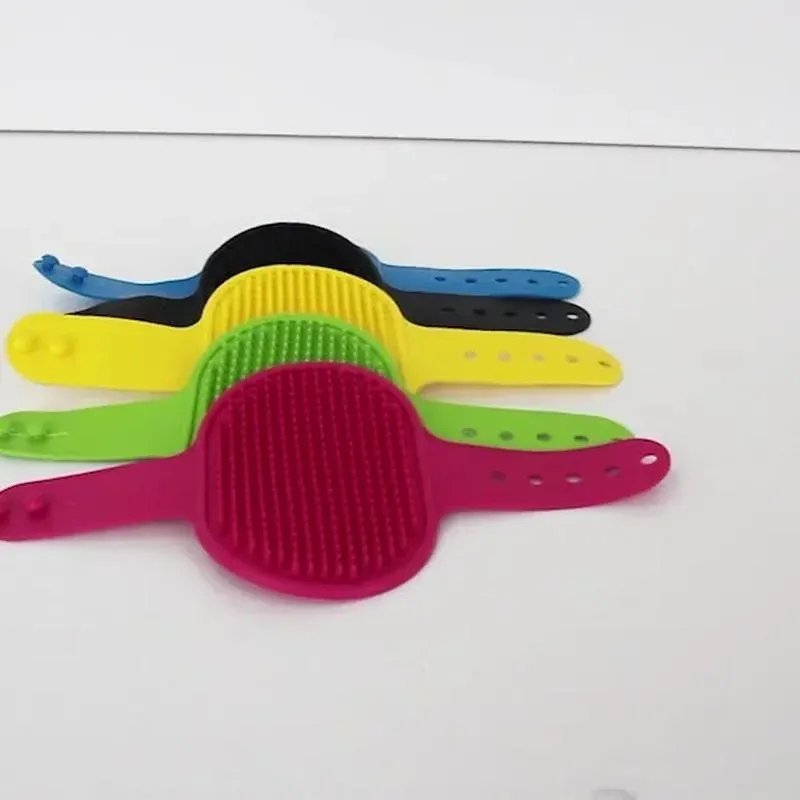 Nieuwe badkamer hondenbadborstel massagekleed Soft Silicone Comb met shampoo Box Pet Accessoires voor katten douchegradergereedschap voor siliconen huisdierenkam