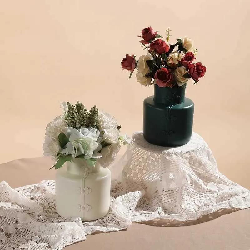 Planters Pots Noordse plastic vaasmode imiteert keramische bloemenpot anti herfst moderne lay -out voor woningdecoratie Q240429