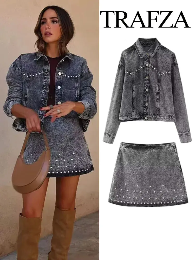 Trafza Autumn Female Suits Suits غسلت Rivets Denim Skirt مجموعة طويلة الأكمام أسفل أسفل الياقات سترة عالية الخصر تنورة صغيرة 240418