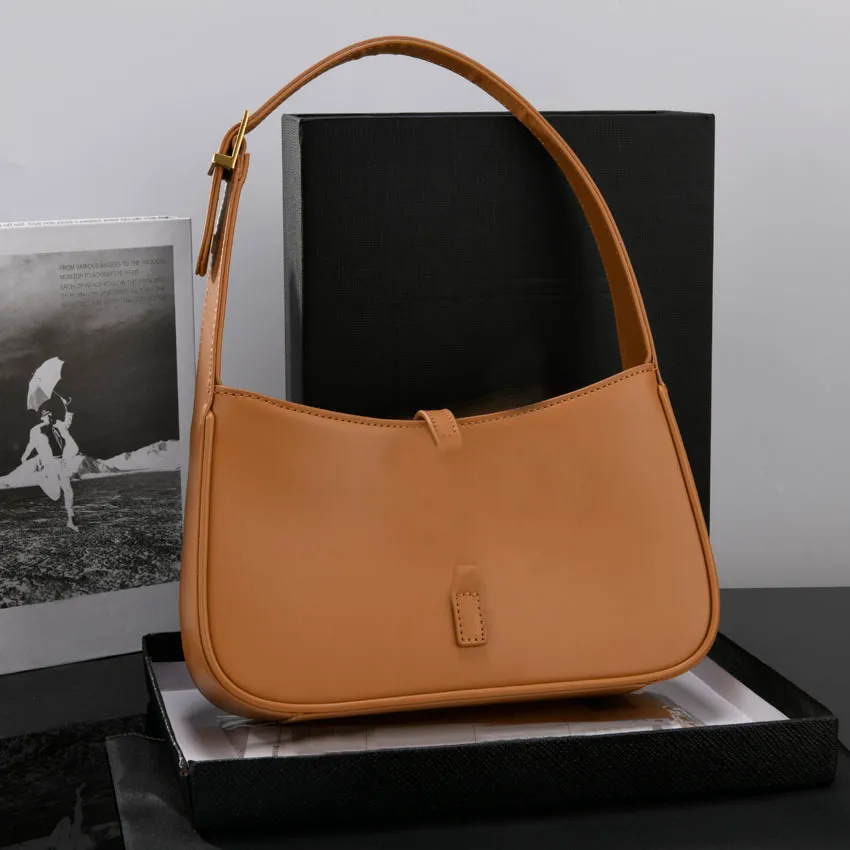 Designer Bag Hobo Dyra toppkvalitet Multi-färg Läder handväska Cross Body Purse klassiska plånbok Kvinnor axelväskor Lyxig mångsidig miniimportväska
