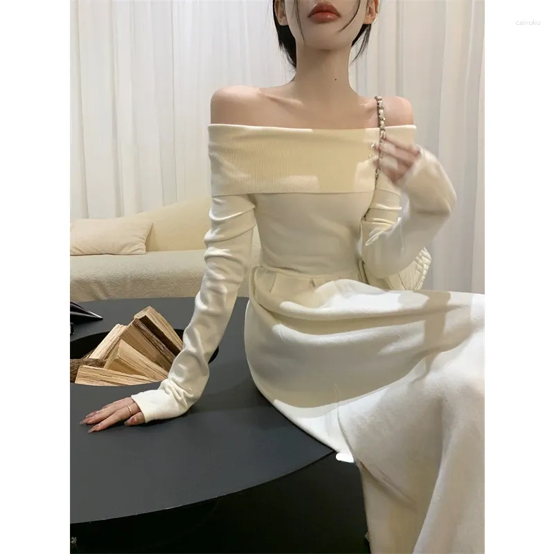 Casual Dresses Gagaok Temperament One Shoulder Long Sleeved White Solid Dress Women Summer Slim Versatile Mid Length Elegant Vestidos