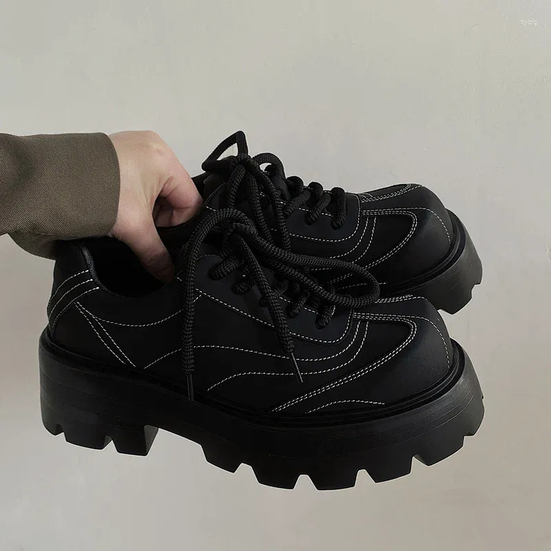 Sapatos casuais BKQ Brand Trend Platform Sneakers for Men Mesh Sport Running Punk Basketball Street Style Style
