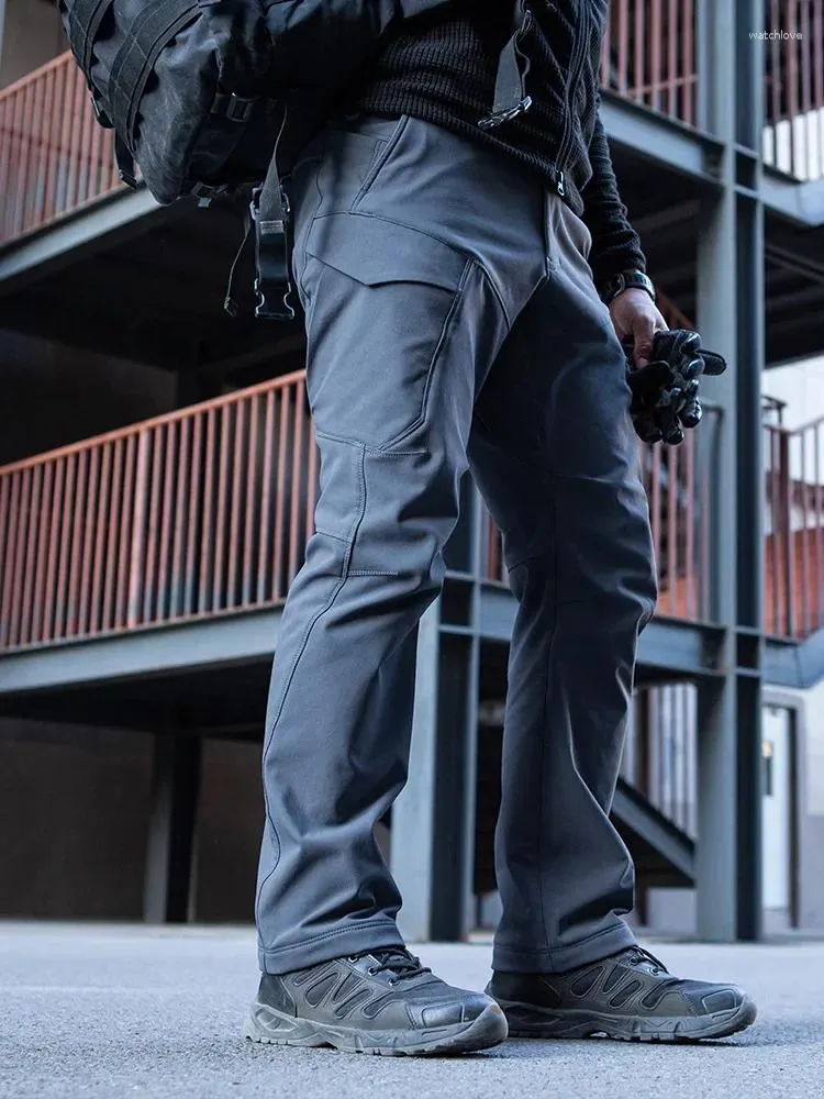 メンズパンツソフトシェル厚いフリース冬の戦術的迷彩ハンティングハイキングカーゴパンツウォーム防水戦闘ズボン