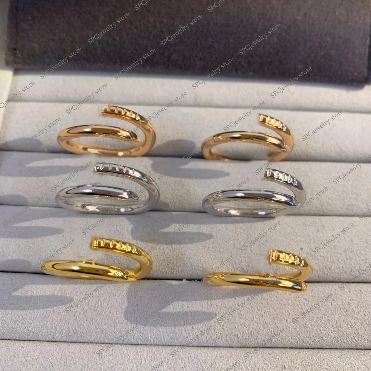 Gorąca uwielbia Pierścień Pierścień 18k złota pierścień marki Znakomita biżuteria Mężczyźni i kobiety Para Pierścień Europejskie i amerykańskie popularne kobiety Wysokie koniec Pierścień Walentynki Gift SPC