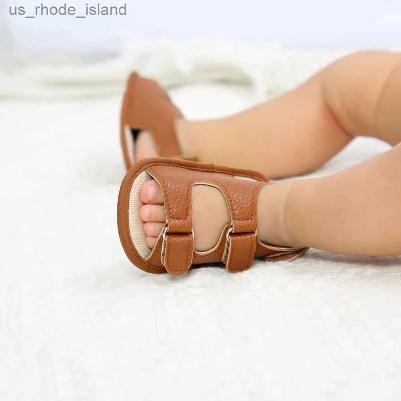 Sandały Sandały Sandały dla niemowląt dla dzieci i dziewcząt buty pu Sofe Anti Slip Baby Pierwsze buty do chodzenia noworodka Sandalsl240429