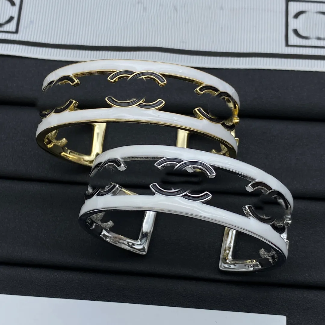 Armband Designerin für Frauen Gold Armband Frau Marke Designer Edelstahl Luxusschmuck Offene Manschette Armreifen Armbänder Armbänder Juwelierparty Geschenk