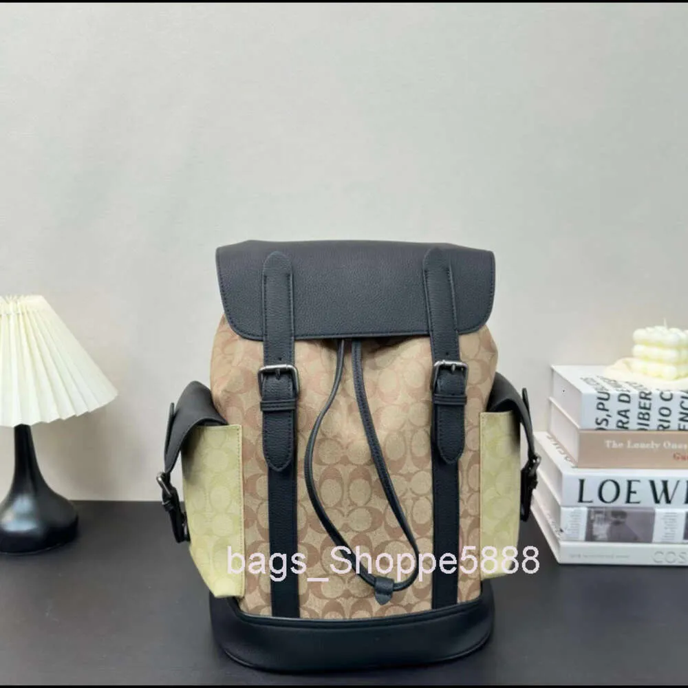 Tillverkare säljer höga versioner Nya män C Family Flip Backpack Mountaineering Classic Vintage Style Top Layer Cowhide Super Large Capacity