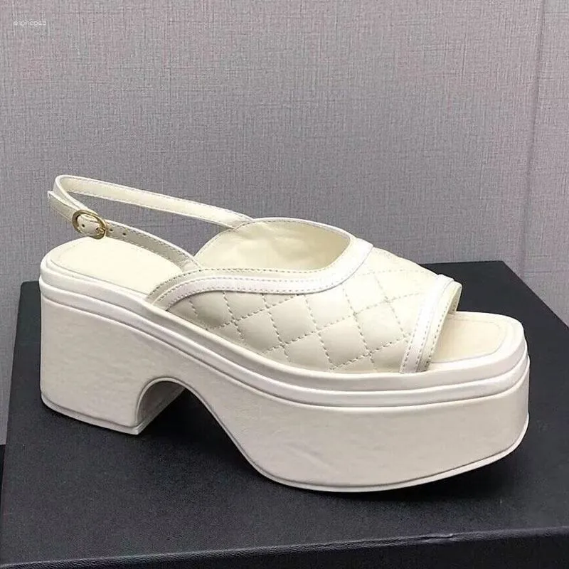 Fashion Chaussures Summer Comfort Fairy Vérine à carreaux Sandale brillante Femmes Talage Plate-plate-forme en cuir carré Banquet de banquet Sandales Sandale