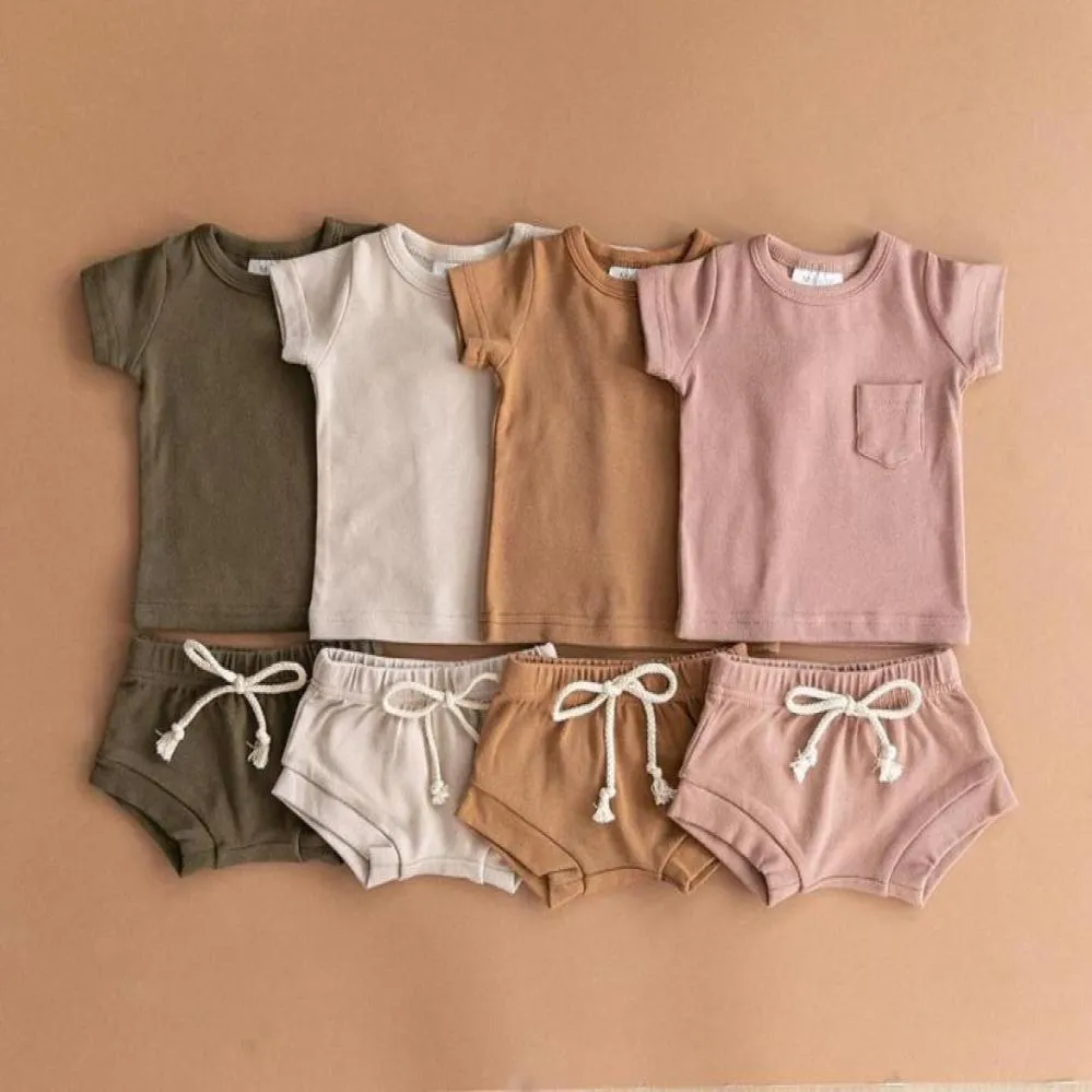 2020 Summer Toddler Kid Baby Boys Girls Cotton Outfits Kläder Set Newborn Tshirts Topsshorts Tracksuits Solid Cute Clothes1966425