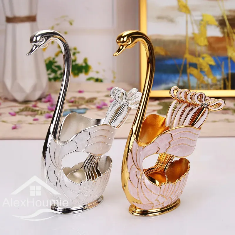 Swan Fruit Base Holder Forks Set roestvrijstalen salade Dessert Coffee Lepel Cake Tableware 240429