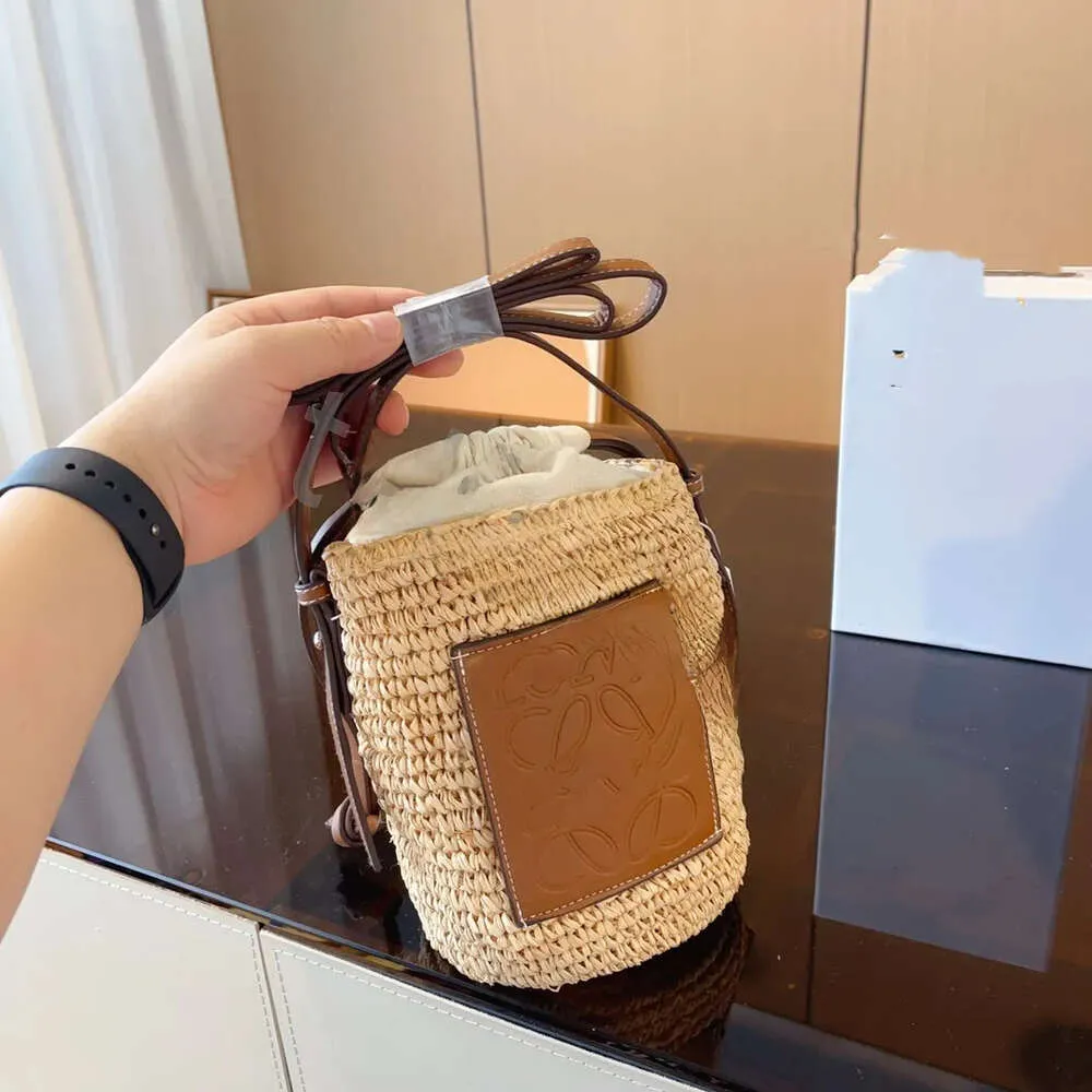 Designer Basket Straw Bag Loe Fashion tote bag Basket Straw Bag Designer Hand Woven Cross Body Open Beach Handbag Ladies Summer bag high quality lowewes