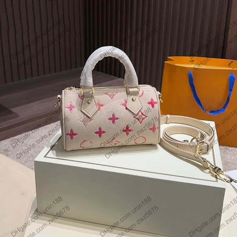 24SS Kobiety luksusowe designerskie dżinsowe nano tory mleko i truskawki kolorowe torby kwiatowe torebki Shuder crossbody torebki z oryginalnej metalowej torebki torebki