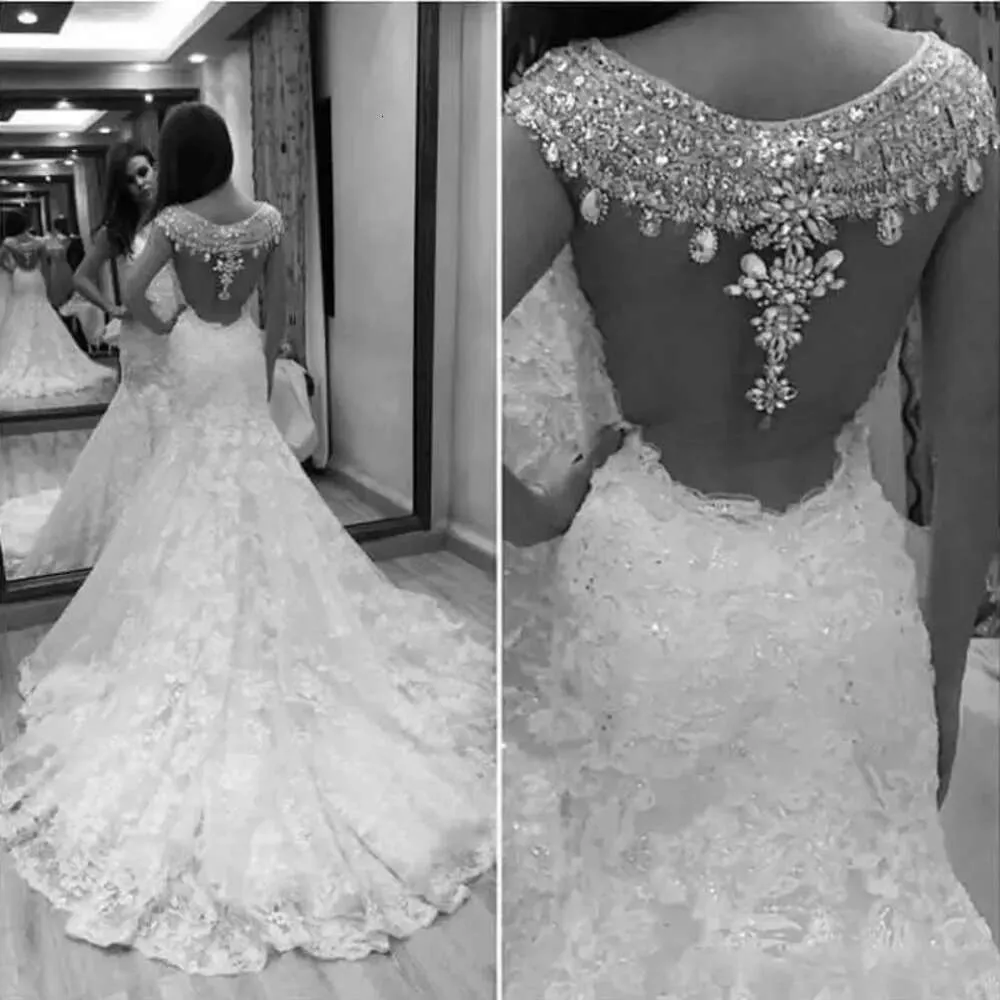 Cristaux de mariage sirène de superbes robes perlées de la bande nuptiale bijou de chale de lacet applique illusion arrière en tulle