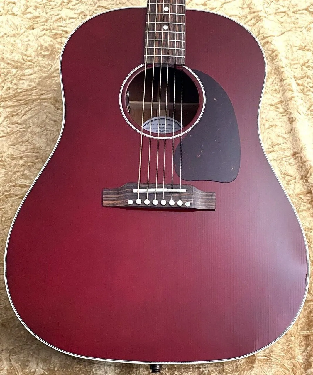 Talia Capo Present J45 Standard Wine Red Gloss #22703176 Begränsad till 100 akustisk gitarr