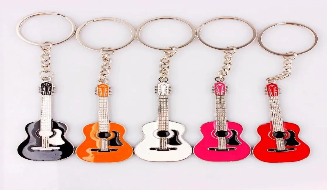 Nouvelle guitare classique Silver Pendant Keychain Alloy Car Key Ring Musical Men Femmes Charmes Cadeaux Bijoux en vrac 10pcs3215919