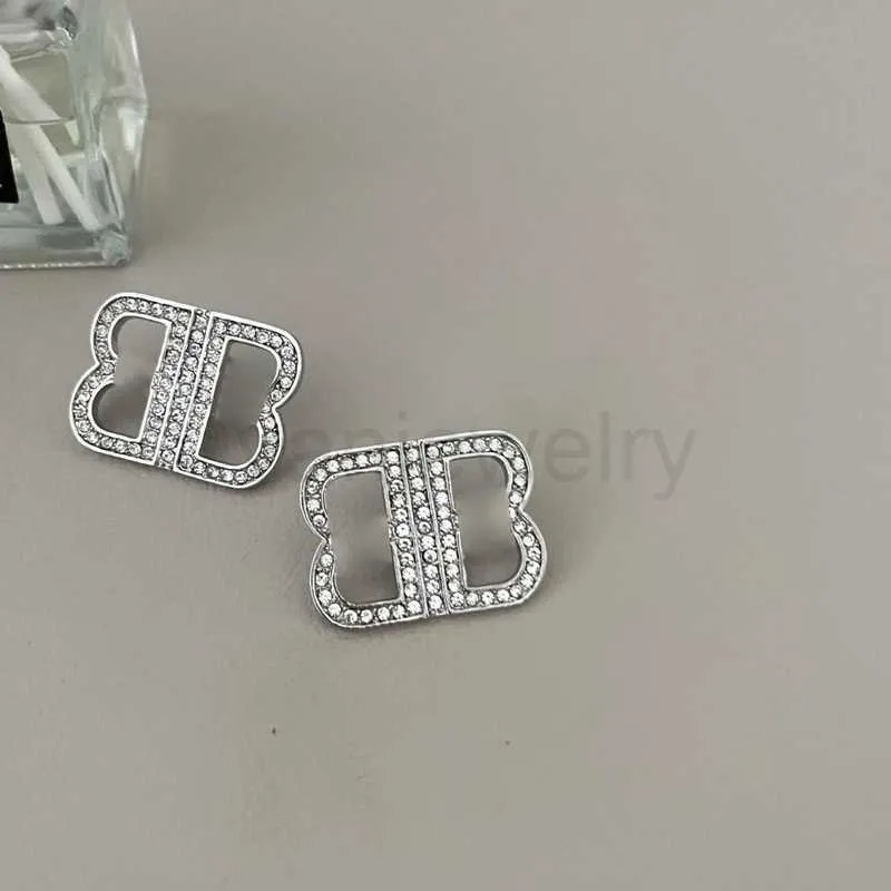 Luxurys Brand Stud earrings Womenens Designer Gold Silver Diamond Earring Jewell Redies Fashion LetterB Hoop Dangle Earings Rings 2302171bf