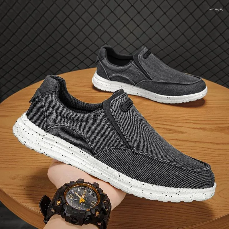 Casual Shoes Lightweight Men Sneakers Comfortable Mesh Breathable Loafers Wide Slip On Walking Tenis