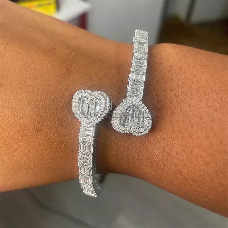 Fashion Hip Hop Love Spring Buckle Bracelet Bracelet Diamond Trendy Shining White Stone Luxury Couple de couple