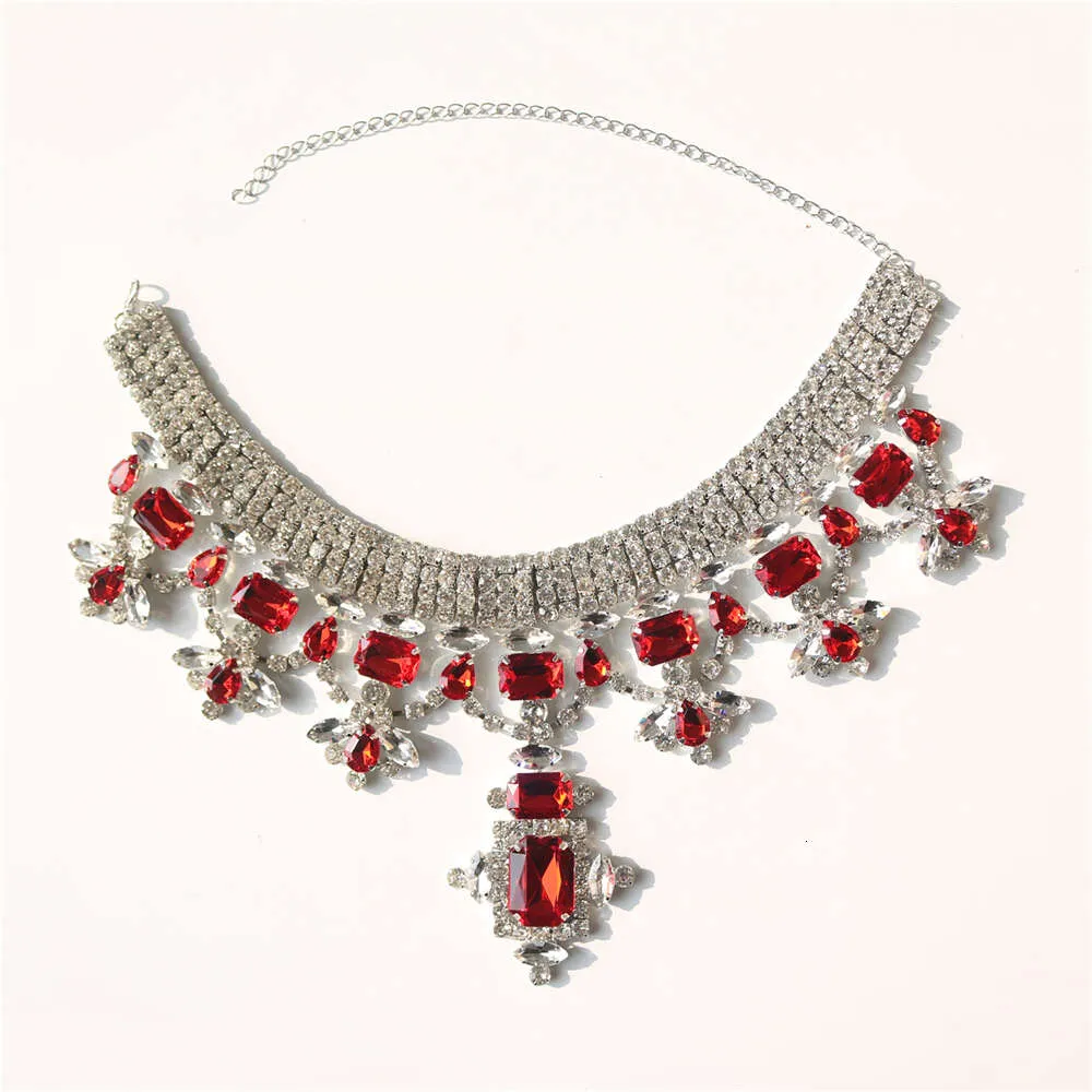 Acessórios para figurinos requintado Brincos de colar de cristal vermelho espumante Fashion Brincho de banquete Jóias de jóias