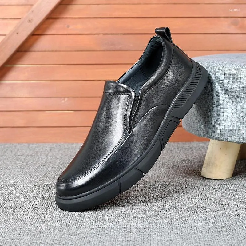 Chaussures décontractées vintage Men de la marque en cuir véritable masculine British Fashion Fashion Lazy Designer Flats noir 1066