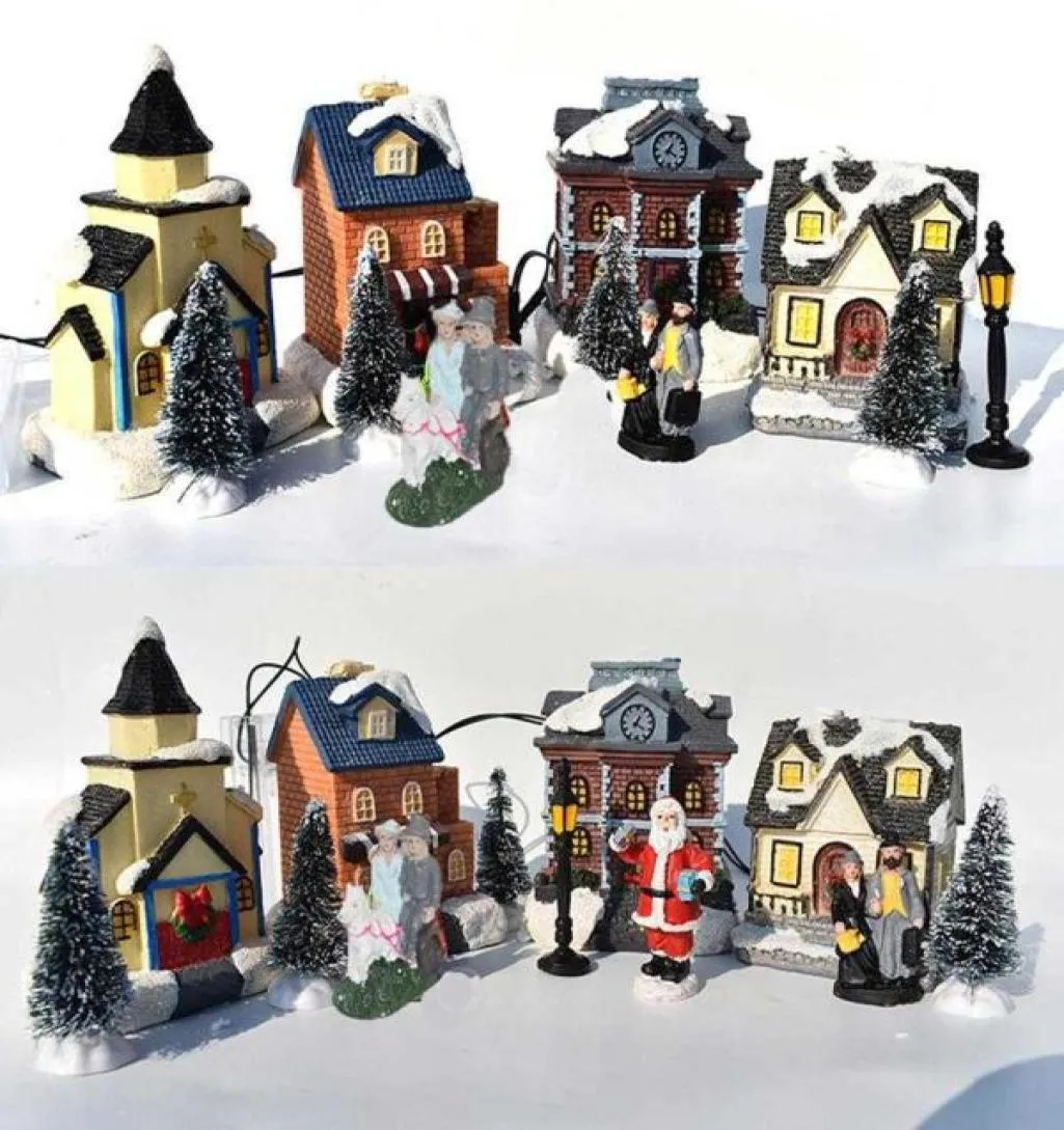 10pcsset Navidad Santa Claus Snow House Tiny Scene Sets Luminoso LED Light Up Xmas Tree Shop Decoraciones del pueblo Figuras H1023642984