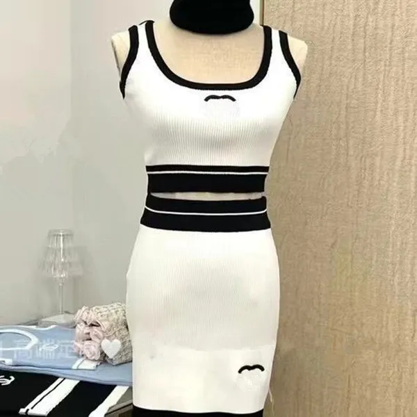 Damesontwerperjurken Casual Dress Summer Fashion 2-delige set rok Sexy Sport Geport Breid Borduurwerk nieuwe rokken nieuwe rokken