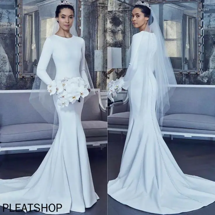 Casual jurken Elegante satijnen bruiloft met lange mouwen voor vrouwen o-neck knop geplooide witte sweep trein zeemeermin bruidsjurken