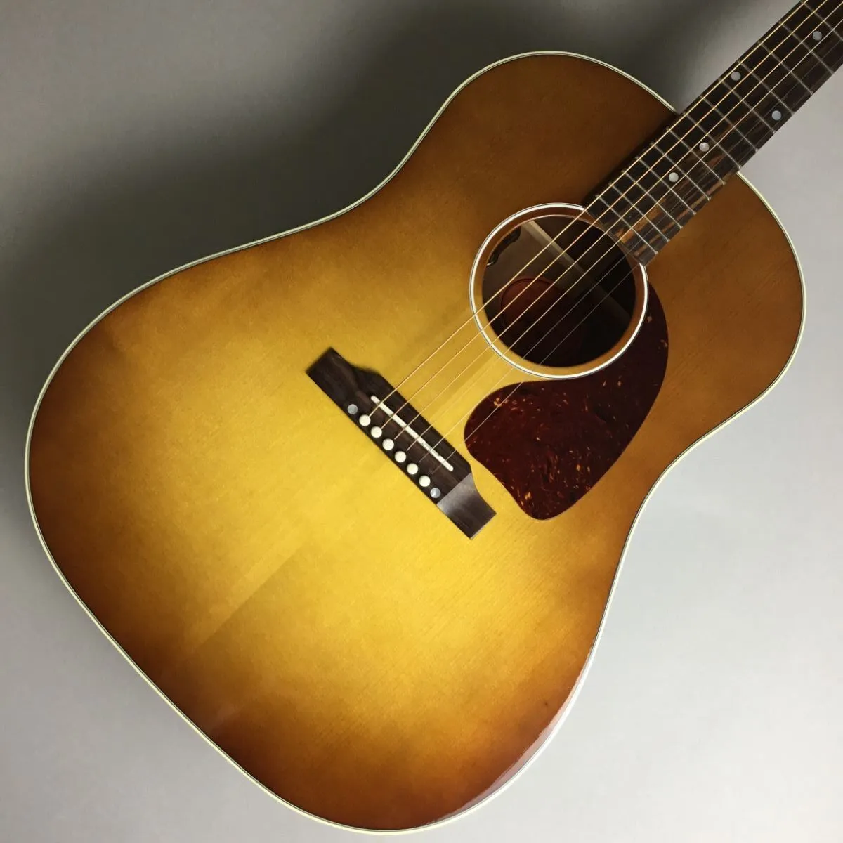 J45 Standard Red Spruce Acoustic Guitar