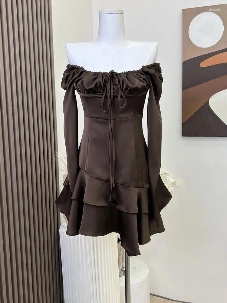 Casual Dresses American Vintage Brown A-Line Dress Slim Fuff Sleeve Square Collar Fashion Lace Up Frocks 2000s Aesthetic Classical Design